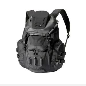 OAKLEY BATHROOM SINK BACKPACK STEALTH BLACK - 92356-013 - BRAND NEW!